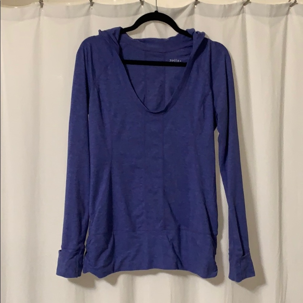Zella- lightweight hooded long sleeve